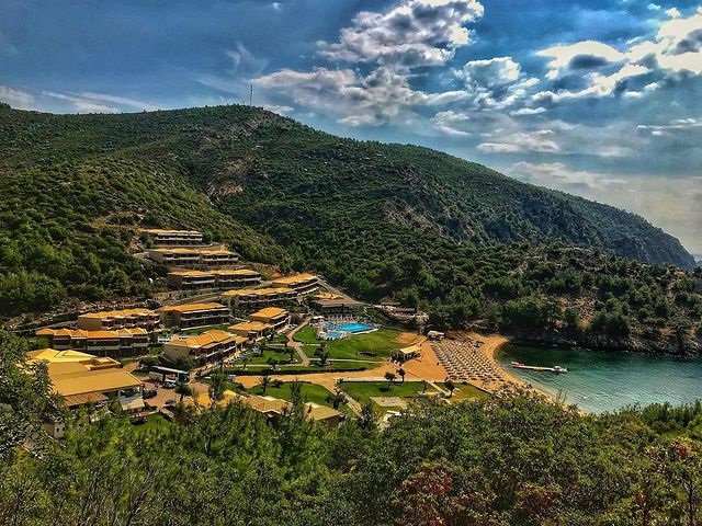 Six of Swords | A New&nbsp;Beginning